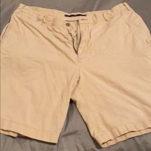Men’s beige Nautica shorts